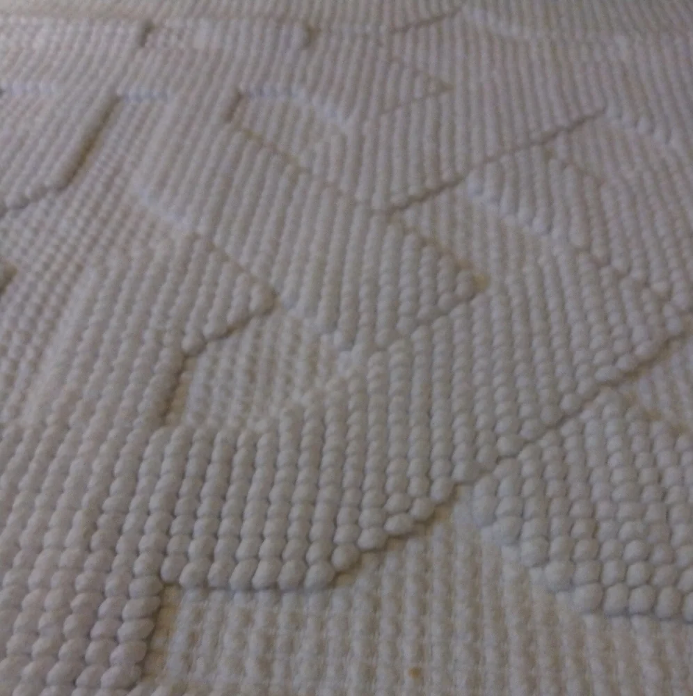 Luxurious Italian Graccioza White Embroided Shower Mat